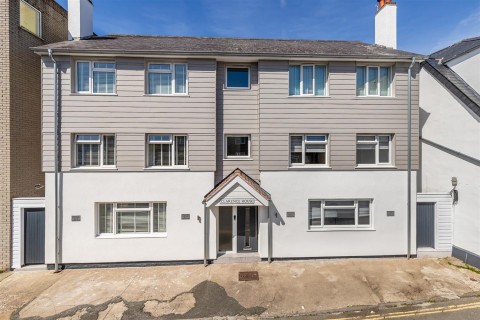 Click the photo for more details of Clarence Street, Dartmouth