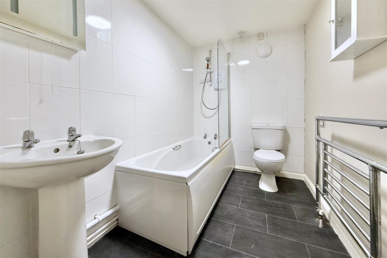 Images for Royal Oak Lane, Aubourn, Lincoln