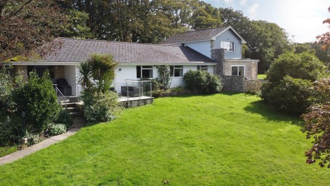 Click the photo for more details of Hawkchurch, Axminster