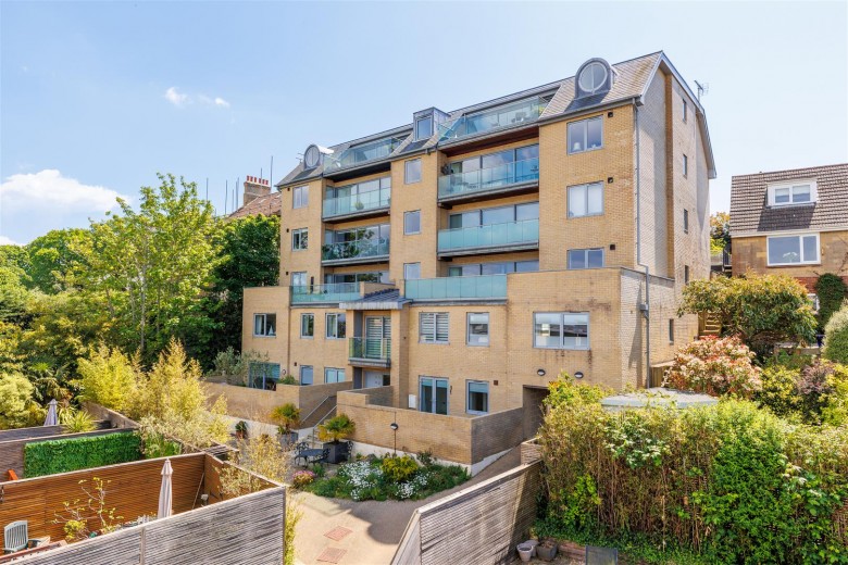 Click the photo for more details of Cowes, Isle of Wight
