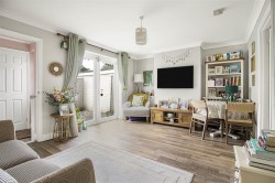 Images for Sanfoin Close, Red Lodge