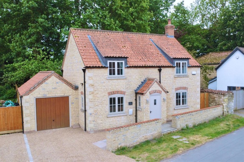 Click the photo for more details of Wellingore, Lincoln