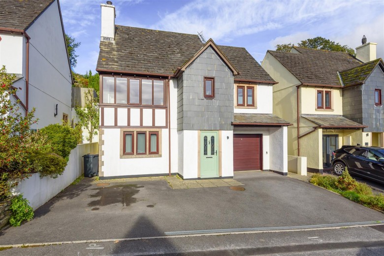 Click the photo for more details of 42 Copland Meadows, Totnes