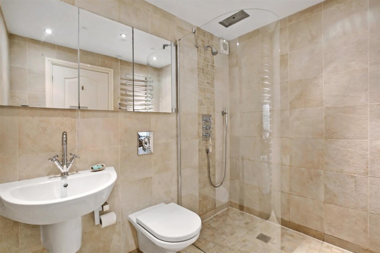 Images for 42 Copland Meadows, Totnes