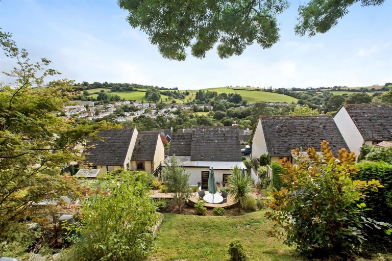 Images for 42 Copland Meadows, Totnes