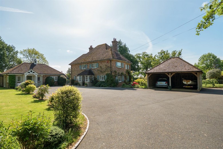 Click the photo for more details of Hampreston, Wimborne