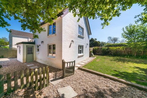 Click the photo for more details of Ningwood, Isle of Wight