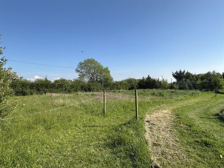 Click the photo for more details of Saunton Road, Braunton