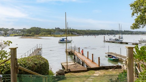 Click the photo for more details of Wootton Bridge, Isle of Wight