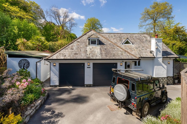 Click the photo for more details of Buckfast Road, Buckfastleigh