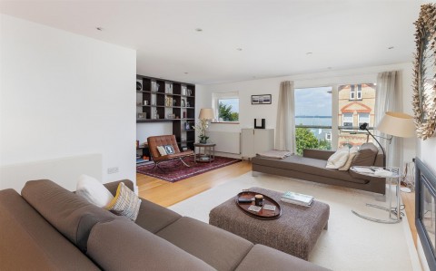 Click the photo for more details of Cowes, Isle of Wight