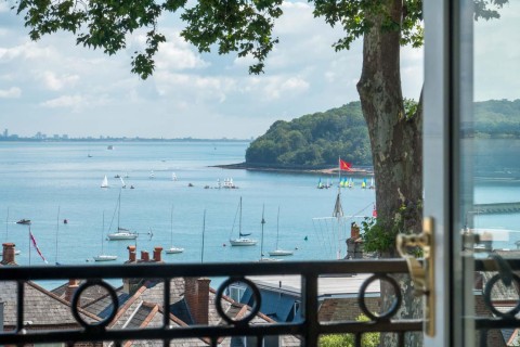 Click the photo for more details of Cowes, Isle Of Wight