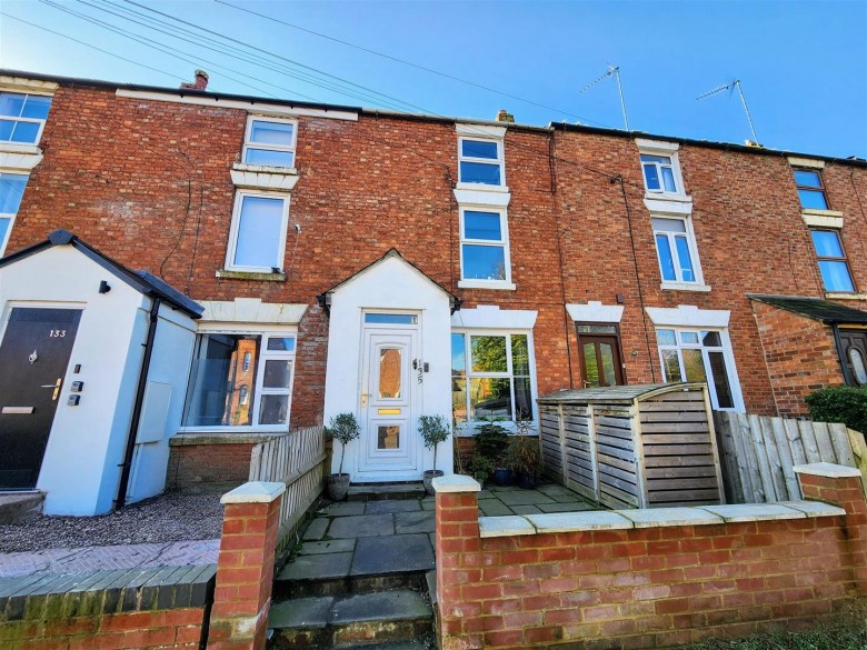 Click the photo for more details of Warwick Road, Banbury