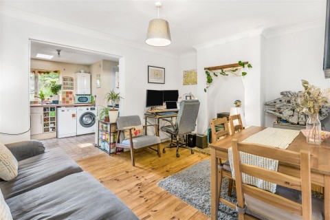 Click the photo for more details of Warwick Road, Banbury