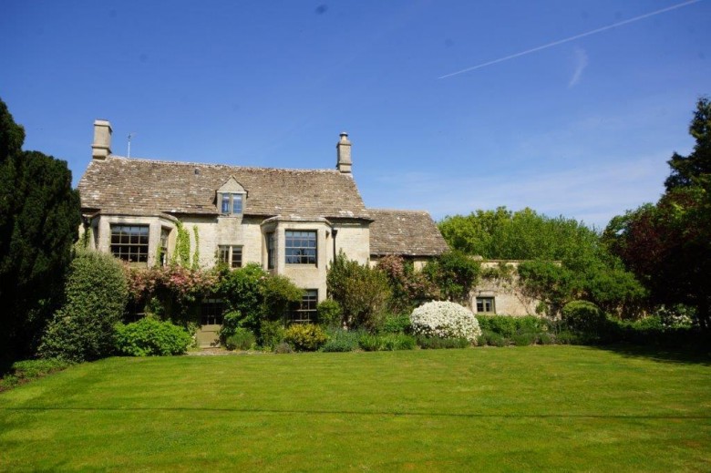 Click the photo for more details of Little Barrington, Oxfordshire