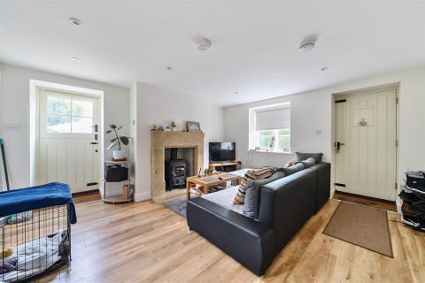 Click the photo for more details of Ash Walk, Henstridge, Templecombe