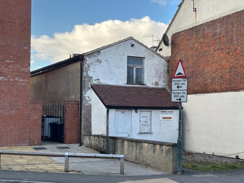 Click the photo for more details of Coleshill Road, Atherstone, CV9