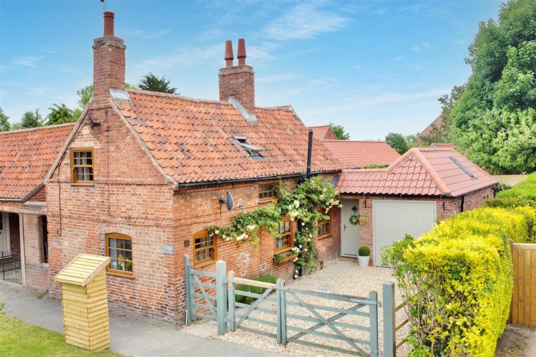 Click the photo for more details of High Street, Brant Broughton