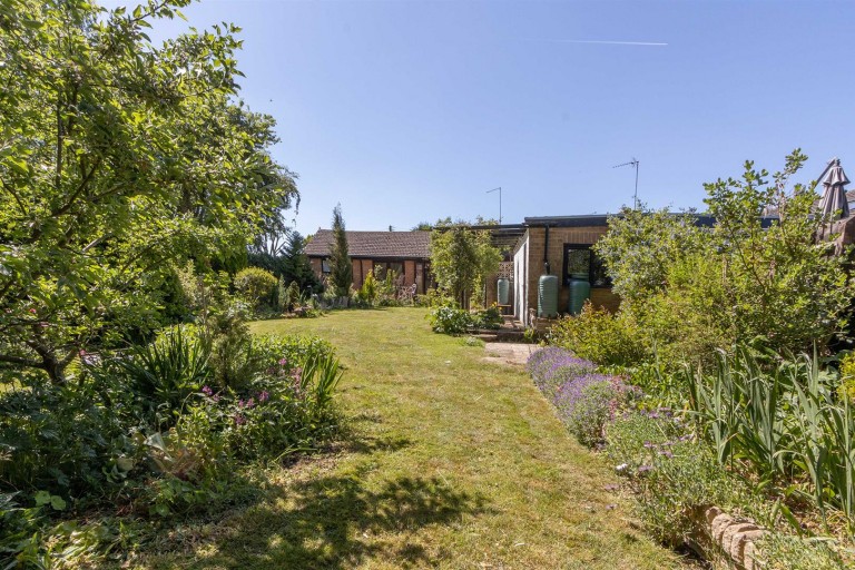 Images for Pool Street, Woodford Halse, NN11