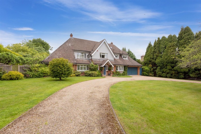 Click the photo for more details of Satwell Close, Rotherfield Greys, Henley-on-Thames