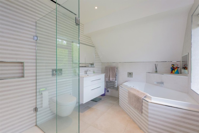 Images for Satwell Close, Rotherfield Greys, Henley-on-Thames
