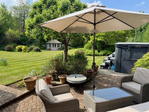 Click the photo for more details of Satwell Close, Rotherfield Greys, Henley-on-Thames