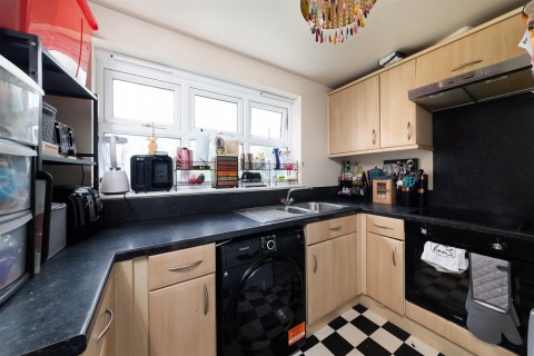 Click the photo for more details of Alma Road, Banbury