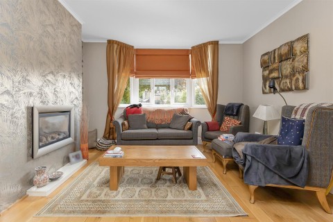 Click the photo for more details of Longrood Road, Rugby, CV22