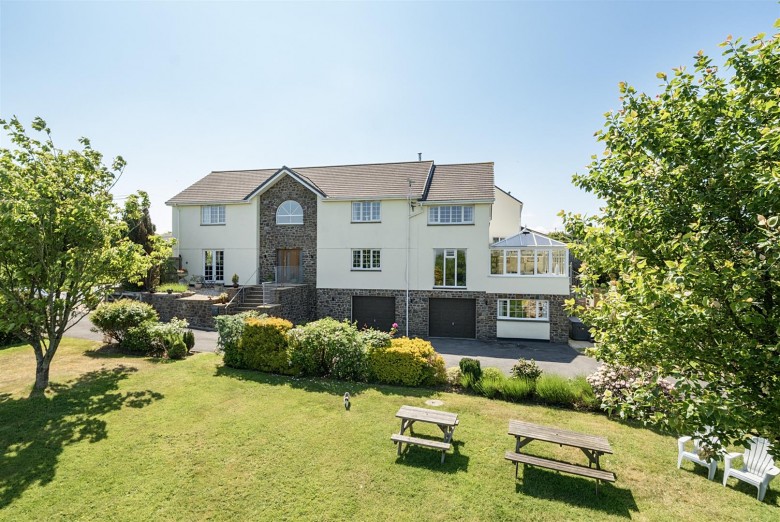 Click the photo for more details of Church Lane, Frithelstockstone, Torrington