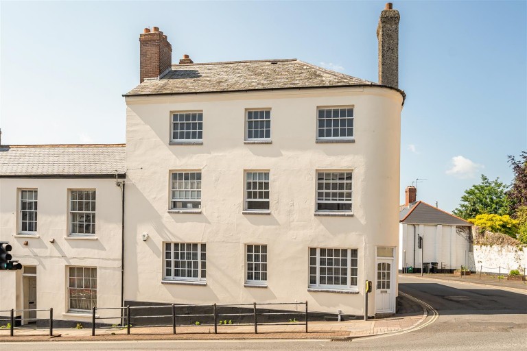 Images for Globe Court, Dowell Street, Honiton