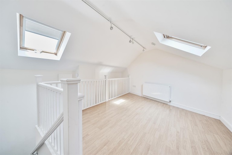 Images for Globe Court, Dowell Street, Honiton