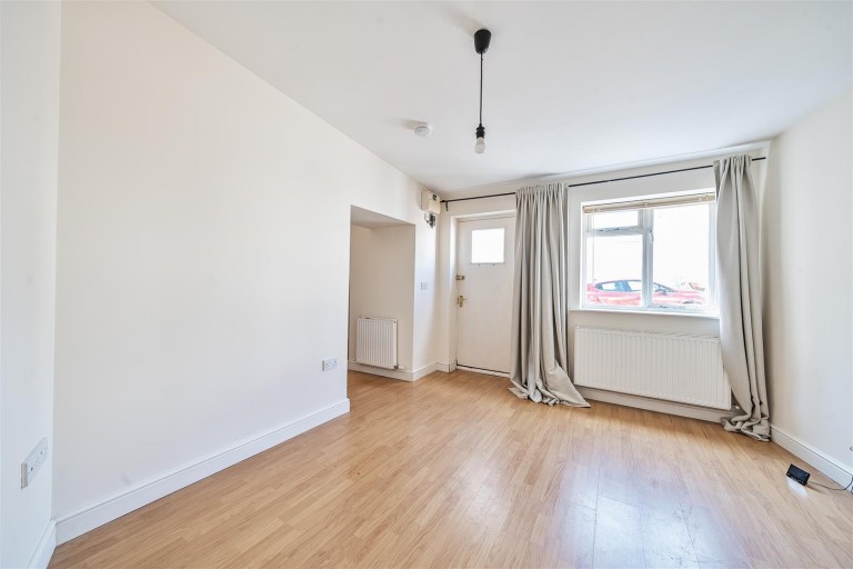 Images for Globe Court, Dowell Street, Honiton