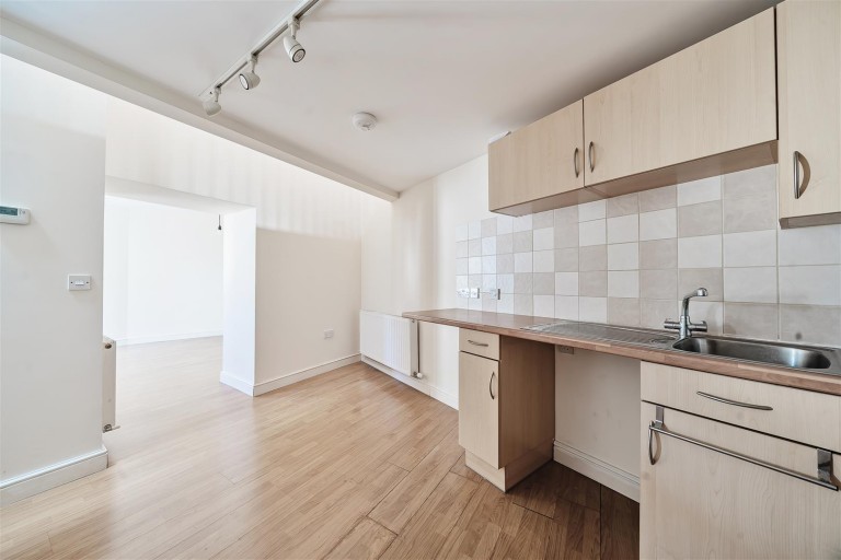 Images for Globe Court, Dowell Street, Honiton