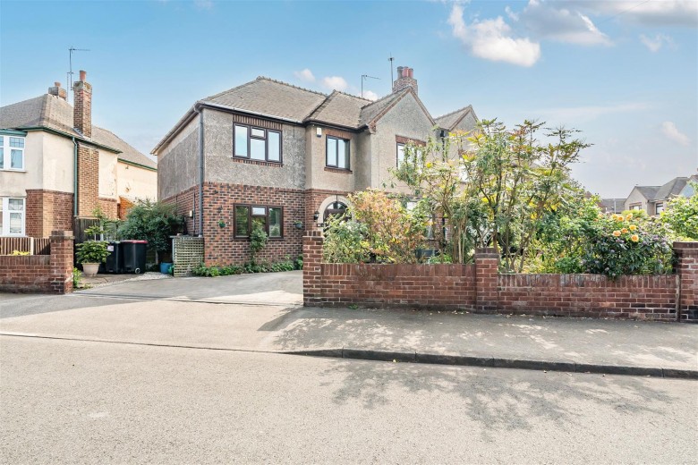 Click the photo for more details of Daniel Road, Mancetter, CV9