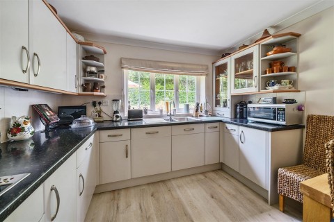 Click the photo for more details of Harcombe Road, Raymond's Hill, Axminster