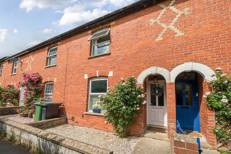 Click the photo for more details of Challow Road, Wantage, Oxfordshire, OX12