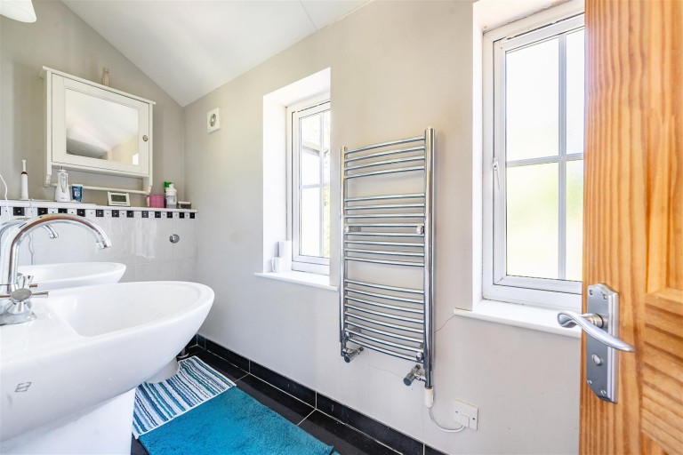 Images for Showsley, Towcester, NN12