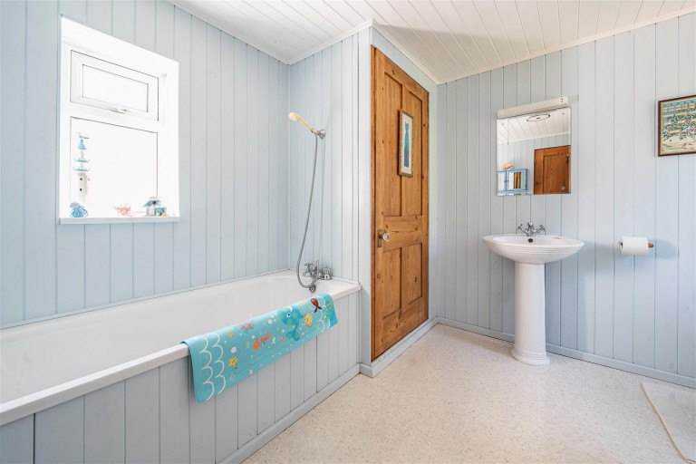 Images for Showsley, Towcester, NN12