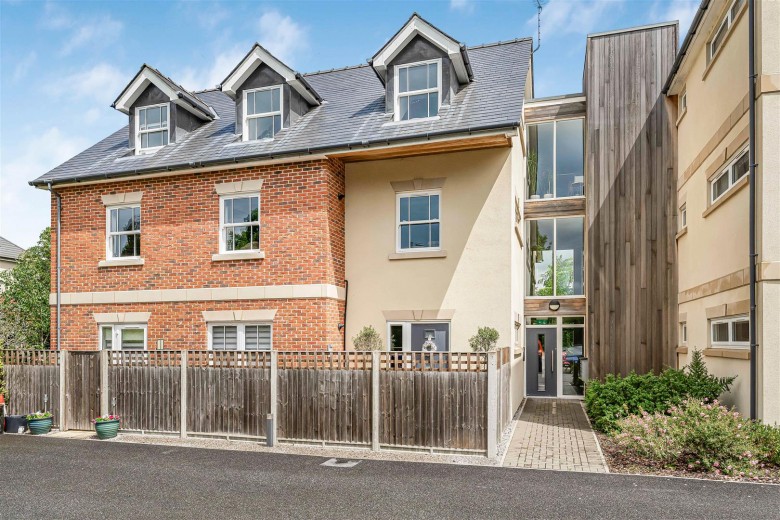 Click the photo for more details of Fordham Road, Newmarket