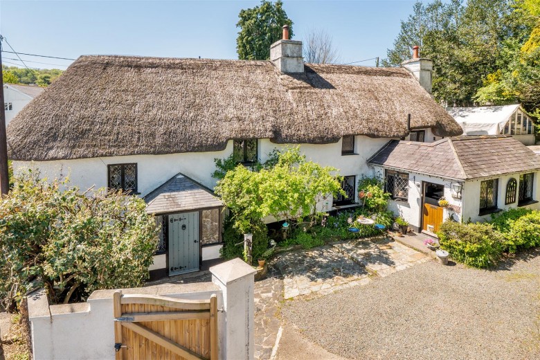 Click the photo for more details of North Road, Lifton