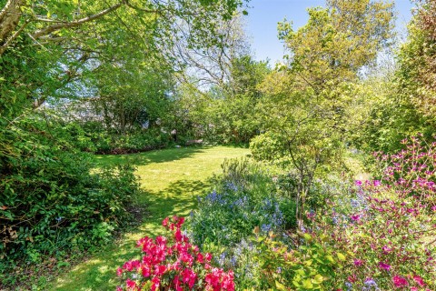 Click the photo for more details of North Road, Lifton