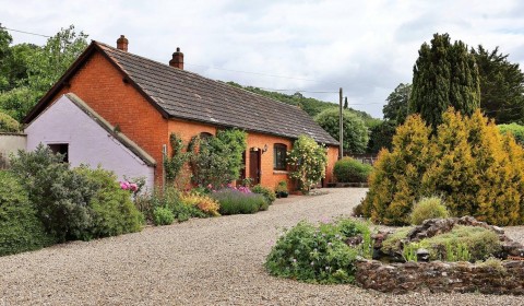 Click the photo for more details of Chapel Cleeve, Minehead