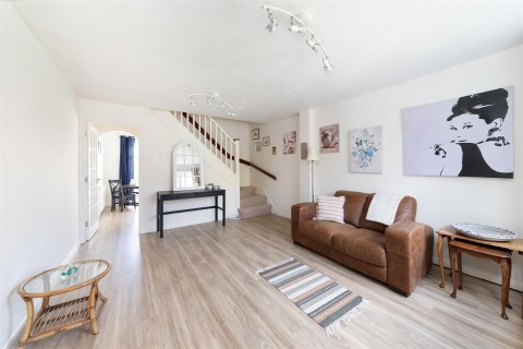 Click the photo for more details of Canterbury Close, Banbury