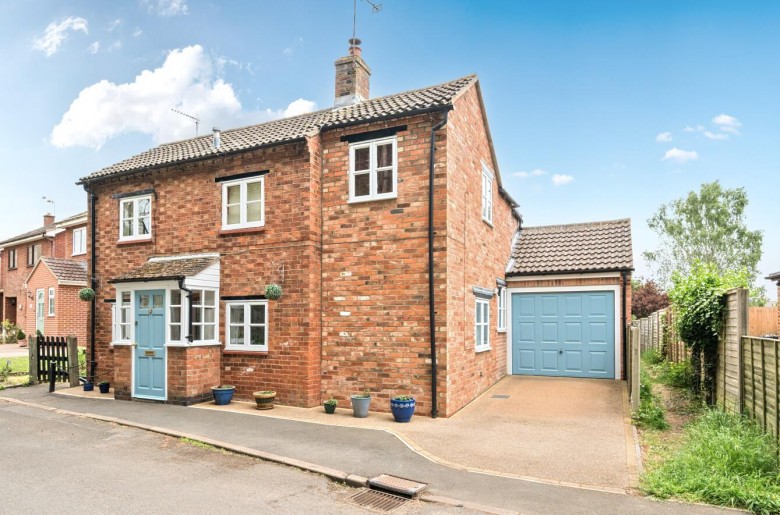 Click the photo for more details of Becks Lane, Stockton, Southam