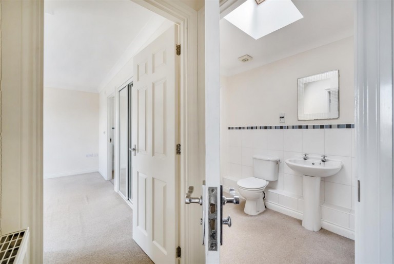 Images for Meadow Brook, Roundswell, Barnstaple