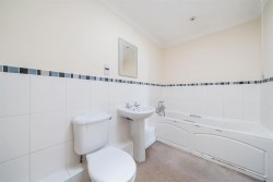 Images for Meadow Brook, Roundswell, Barnstaple
