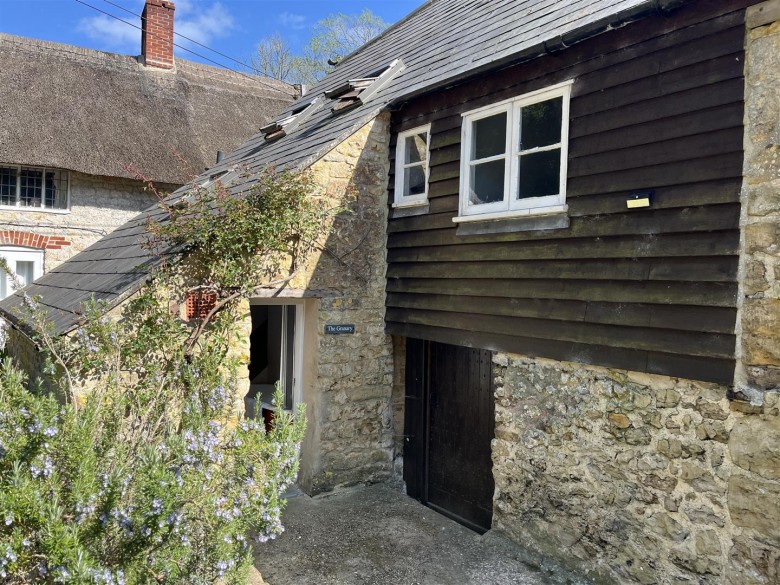 Click the photo for more details of South Poorton