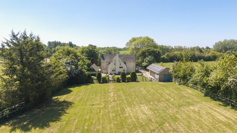 Images for Ampney Crucis