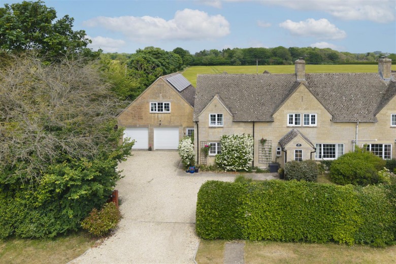 Click the photo for more details of Marston Hill, Meysey Hampton