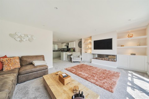 Click the photo for more details of Giant Close, Cerne Abbas, Dorchester